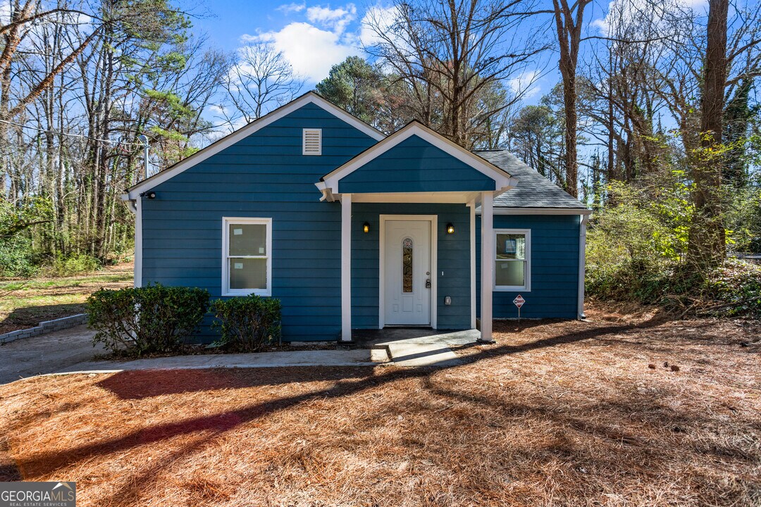 2604 Hood Ave NW in Atlanta, GA - Building Photo
