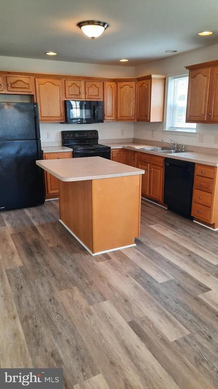 304 Antilles Court in Hampden Township, PA - Building Photo - Building Photo