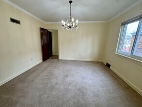 234 E Pleasant St in Davenport, IA - Building Photo - Building Photo