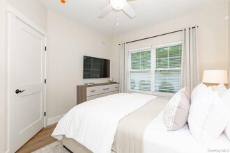 1741 Deer Park Ave in Babylon, NY - Building Photo - Building Photo