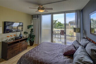 Waena Apartments in Honolulu, HI - Building Photo - Building Photo