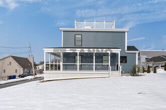 24 Vernon Ave in Bristol, RI - Building Photo - Building Photo