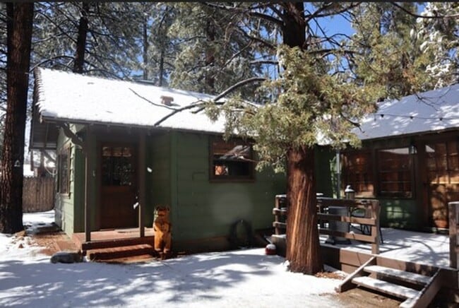 2063 2nd Ln in Big Bear, CA - Building Photo - Building Photo