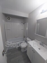 134 Flora Dr in Bedford, OH - Building Photo - Building Photo