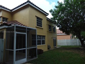 538 Clermont Ct in Weston, FL - Building Photo - Building Photo