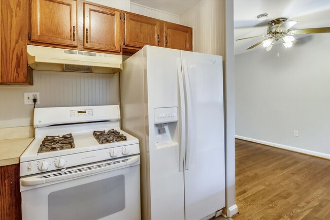 13109 Dumbarton Dr in Rockville, MD - Building Photo - Building Photo