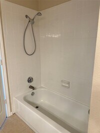 2815 Kings Crossing Dr photo'