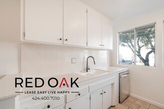 1051 N Ogden Dr in West Hollywood, CA - Building Photo - Building Photo