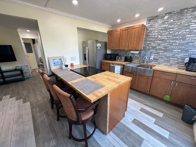 property at 1092 Ewa Pl