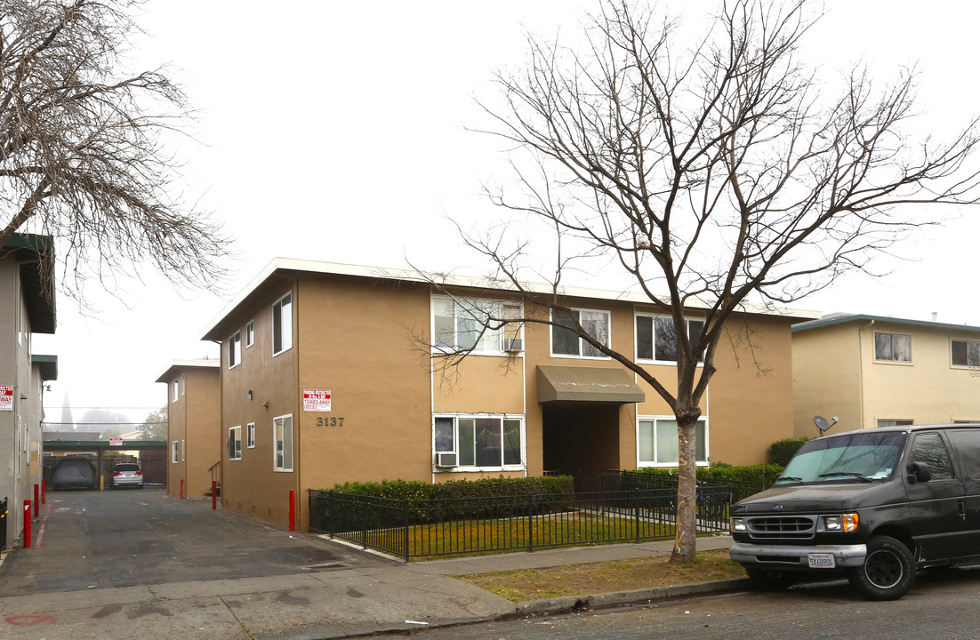 3137 Cadillac Dr in San Jose, CA - Building Photo