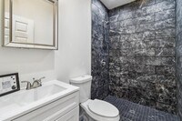 912 N Milton Ave photo'