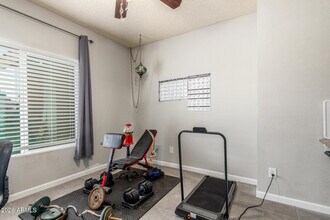 5210 E Elmwood Cir in Mesa, AZ - Building Photo - Building Photo