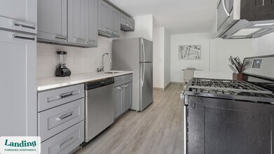 6220 Springhill Dr, Unit 9302-203 in Greenbelt, MD - Foto de edificio - Building Photo