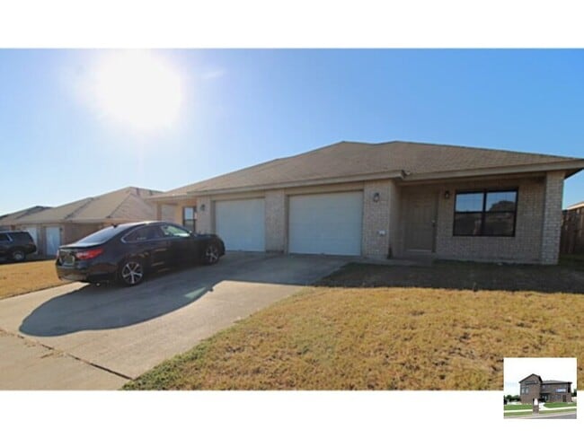 property at 305 Cedar Ridge Dr