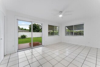 430 NE 49th St in Fort Lauderdale, FL - Building Photo - Building Photo
