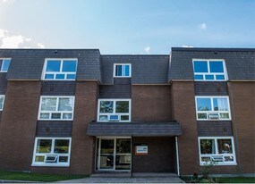 200 Glenforest Drive in Halifax, NS - Building Photo
