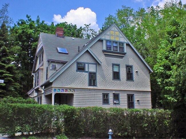 property at 609 Washington St