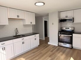 42 Broadway in Pembroke, NH - Building Photo