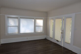 4219 G St in Sacramento, CA - Foto de edificio - Building Photo