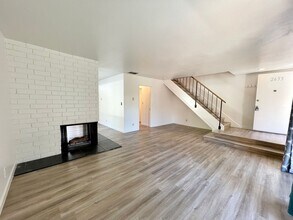2653-2659 E Harbor Blvd in Ventura, CA - Building Photo - Building Photo