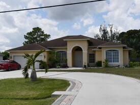 368 NW Bayshore Blvd in Port St. Lucie, FL - Building Photo