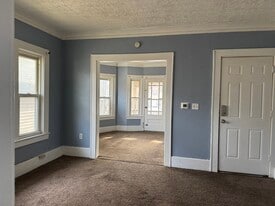 386 Ridgeway Ave, Unit 03 in Rochester, NY - Building Photo