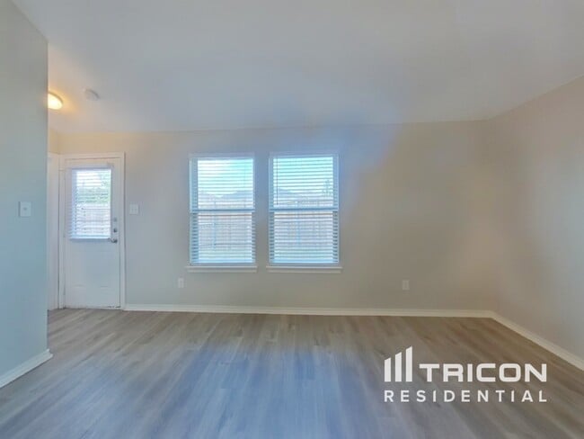 617 Chickadee Dr in Fort Worth, TX - Building Photo - Building Photo