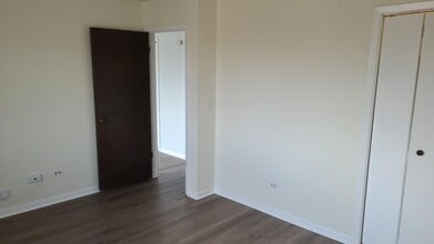 1319 Baldwin Ct in Palatine, IL - Building Photo - Building Photo