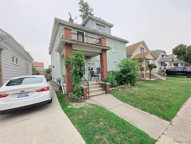 property at 5124 Williamson St