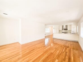 16-10 150th Pl in Queens, NY - Building Photo - Building Photo