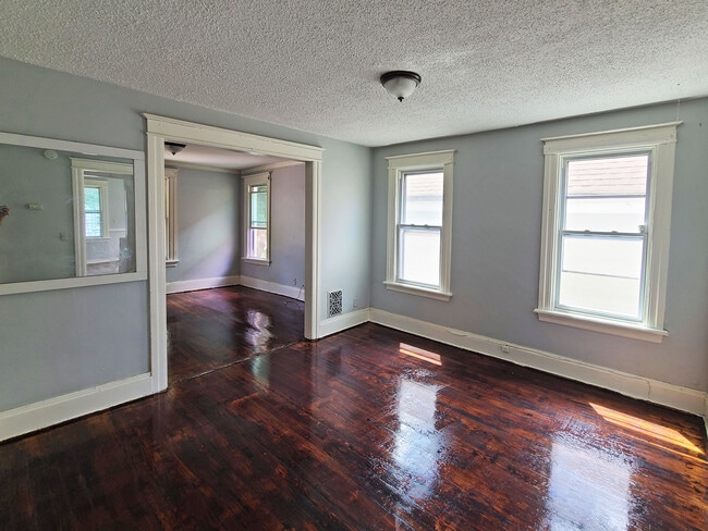 192 Bartlett St, Unit 192