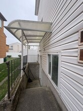 193 Eltingville Blvd in Staten Island, NY - Building Photo - Building Photo