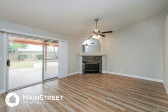 1668 E Golden Ln in Chandler, AZ - Foto de edificio - Building Photo