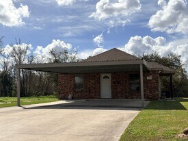 633 N Simmons St in Lake Charles, LA - Building Photo