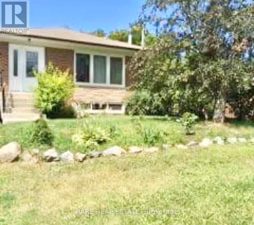 391 Alper St in Richmond Hill, ON - Building Photo