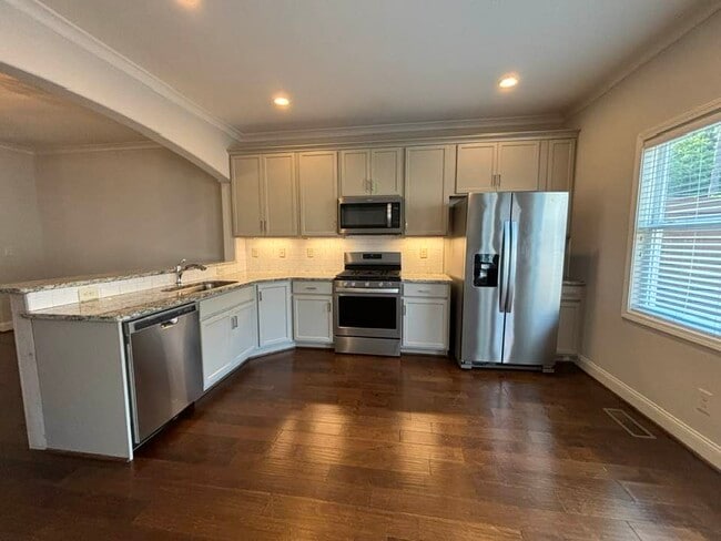 962 Lennox BlvdBirmingham, AL35216 in Hoover, AL - Building Photo - Building Photo