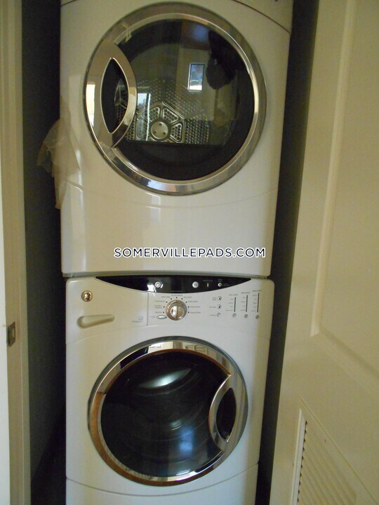 377 Summer St-Unit -5 in Somerville, MA - Building Photo