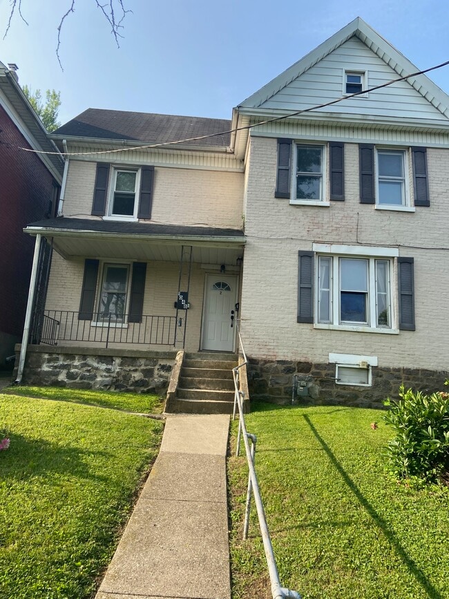 property at 1048 W Nesquehoning St