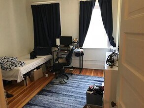 1375 Commonwealth Ave in Boston, MA - Building Photo - Building Photo