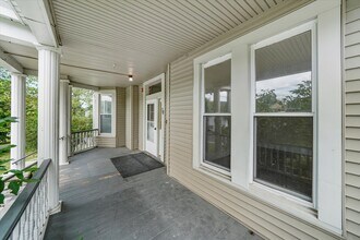 34 Market St, Unit 2 in Ellenville, NY - Building Photo - Building Photo