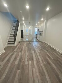 1212 N Alden St photo'