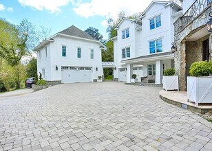 6329 Linway Terrace in McLean, VA - Building Photo - Building Photo