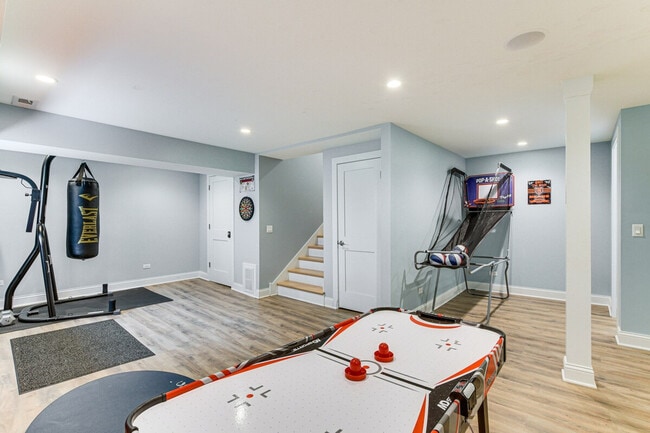 4727 N Kiona Ave in Chicago, IL - Building Photo - Building Photo