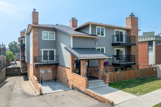 635 4th Ave NE in Calgary, AB - Building Photo - Primary Photo