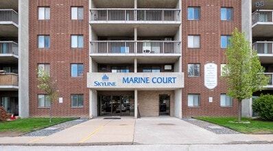 Marine Court in Windsor, ON - Building Photo - Building Photo