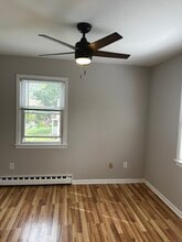 34 Bradbury Rd in New Milford, CT - Building Photo - Building Photo