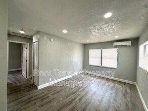 1036 1/2 19th St S in St. Petersburg, FL - Building Photo - Building Photo