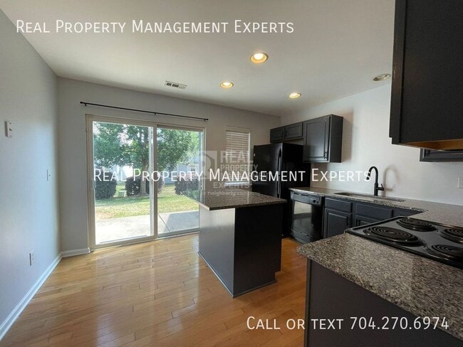11026 Derryrush Ave in Charlotte, NC - Building Photo - Building Photo