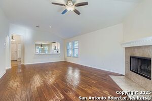 26023 Indian Clf in San Antonio, TX - Foto de edificio - Building Photo