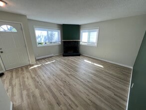 1050 St David Crescent in Nanaimo, BC - Building Photo - Building Photo